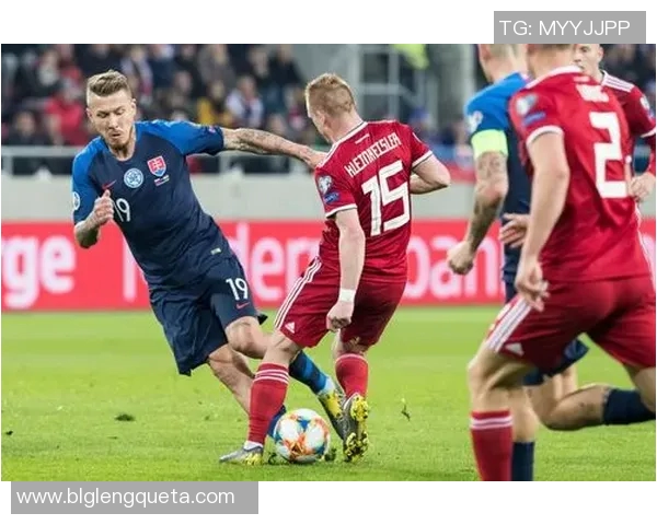 斯洛伐克战胜波兰，成功晋级欧洲杯16强：小国之光，激情四射