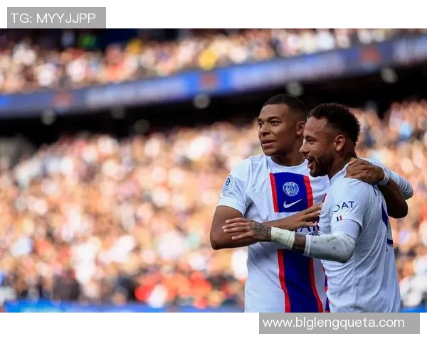 法国豪强巴黎圣日耳曼击败雷恩挺进欧冠八强，内马尔梅开二度表现抢眼