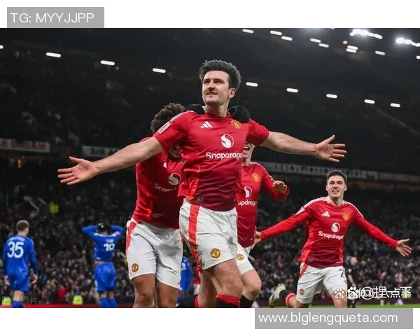 英超球迷热议:曼联新任主帅将如何带领球队重返巅峰?